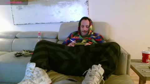 nassobout online show from January 1, 2025, 2:41 am