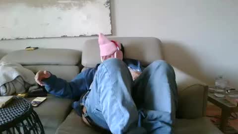 nassobout online show from January 25, 2025, 4:24 pm