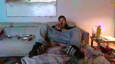 nassobout online show from September 10, 2025, 9:09 am