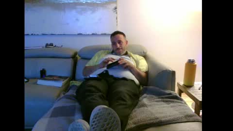 nassobout online show from September 18, 2025, 11:40 pm