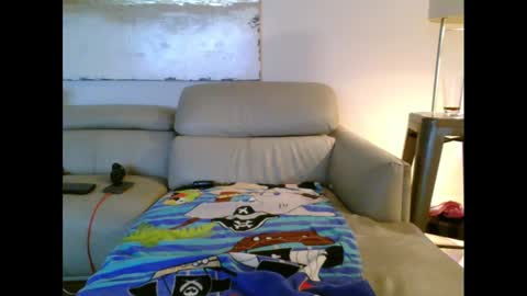 nassobout online show from October 14, 2025, 11:16 pm