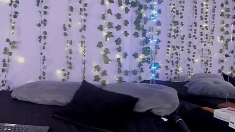 Maira online show from January 26, 2025, 1:52 am