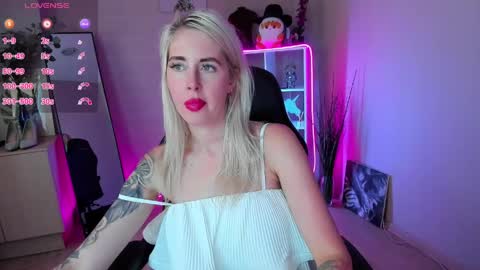 Snapshot of nastasya_cute chatting on June 5, 2026, 6:52 am Nastya online show from June 5, 2026, 6:52 am