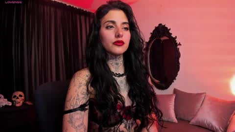 Snapshot of nasty_alice1 chatting on May 25, 2026, 1:11 am Goddess Alice online show from May 25, 2026, 1:11 am