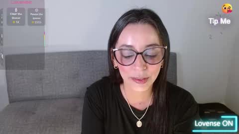 nathalia online show from December 14, 2025, 11:31 pm