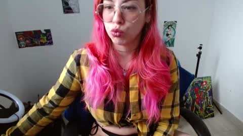 Nat online show from September 26, 2025, 9:52 pm