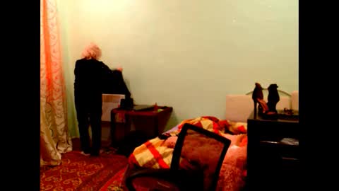 natali online show from April 22, 2026, 11:45 am