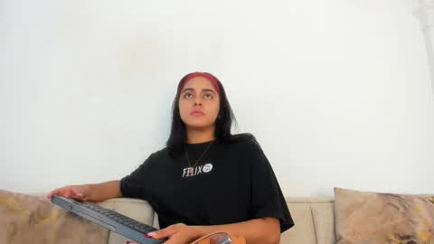 Naty  online show from October 14, 2025, 12:17 pm