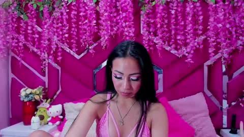 natalia pinkk online show from February 6, 2025, 6:08 am