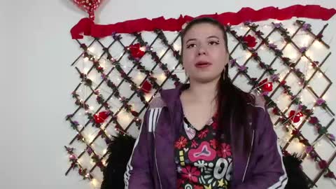 Natalia Walker online show from April 21, 2026, 5:28 pm