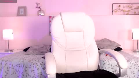 Natalia online show from June 5, 2026, 3:24 am