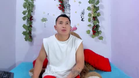 nataliaandjulliam online show from February 27, 2026, 7:08 am