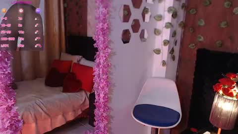 Natalia Roush online show from April 23, 2026, 2:08 pm