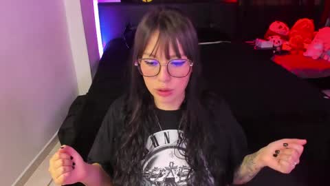 Natalia online show from April 22, 2026, 10:33 pm