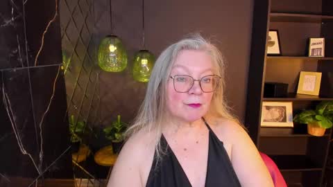 NataliCloud online show from April 18, 2026, 1:48 pm