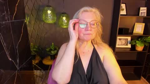 NataliCloud online show from April 19, 2026, 6:10 pm