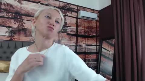 Natalie online show from September 11, 2025, 11:32 am