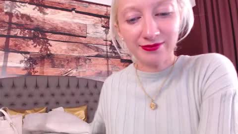 Natalie online show from October 1, 2025, 9:37 am