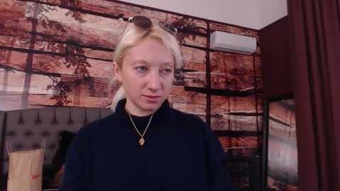 Natalie online show from November 21, 2025, 11:42 am