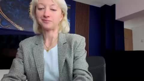 Natalie online show from April 22, 2026, 5:32 am