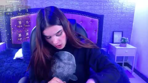 natalie  online show from October 25, 2025, 2:52 am