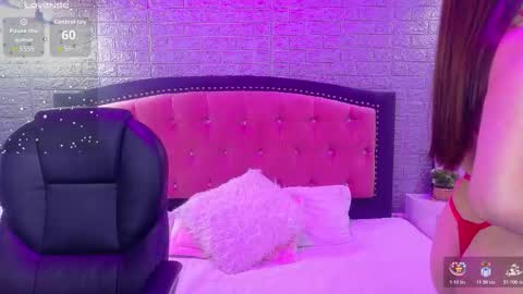 natalie  online show from December 5, 2025, 3:26 am