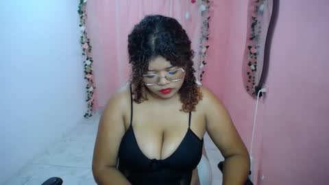 natalie_tits1 online show from October 1, 2025, 2:34 pm