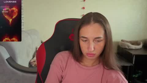Snapshot of natalyfreman chatting on August 4, 2026, 7:44 am Nataly online show from August 4, 2026, 7:44 am