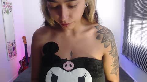   online show from November 29, 2025, 3:26 pm