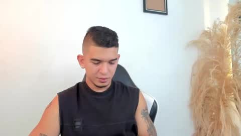 natan_77 online show from November 25, 2025, 2:39 pm