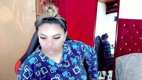 natasha__magics online show from September 17, 2025, 6:42 pm