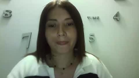 natalia online show from May 1, 2026, 5:45 am