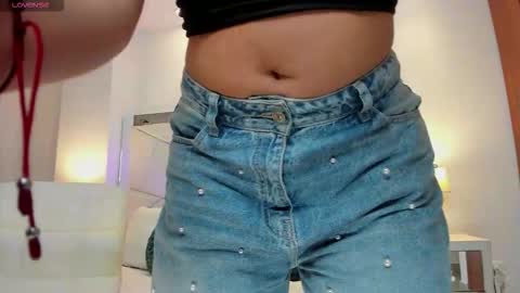 natasha kiim online show from September 29, 2025, 3:11 am