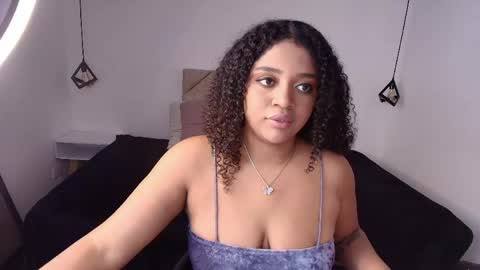 N A T A S H A online show from April 24, 2026, 9:06 pm