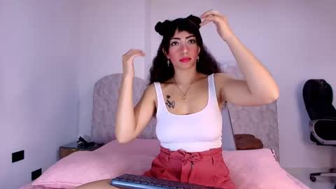 natasha_segura online show from May 4, 2026, 11:50 am