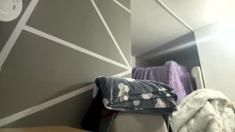natasha_shine22 online show from August 6, 2026, 2:24 am