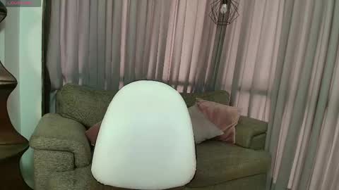 Snapshot of natasha_stern chatting on May 25, 2026, 1:06 pm Natasha online show from May 25, 2026, 1:06 pm