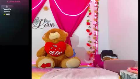 NatashaKissess   online show from February 20, 2025, 4:03 pm