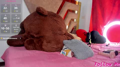 Natasha online show from November 6, 2025, 8:43 pm