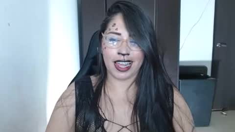 Natasha Smithe  online show from October 31, 2025, 1:50 am