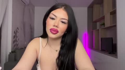 natashavoss online show from March 4, 2025, 8:27 pm