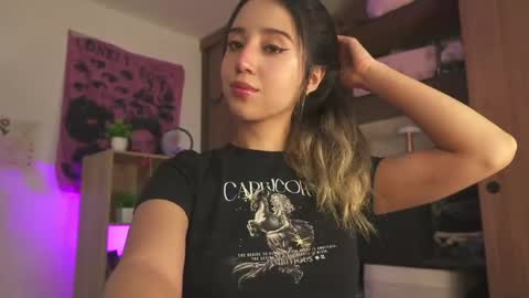 Natasha Independent model online show from March 18, 2026, 3:20 am