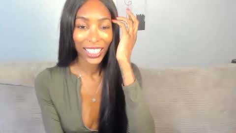 Snapshot of natassiadreamsxxx chatting on May 4, 2026, 12:50 am Natassia Dreams online show from May 4, 2026, 12:50 am