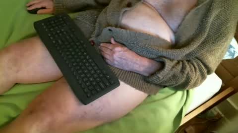 nate1x online show from December 19, 2024, 2:01 am