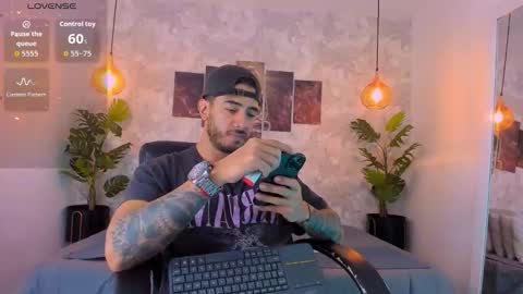 Nate Franco online show from December 23, 2025, 4:32 am