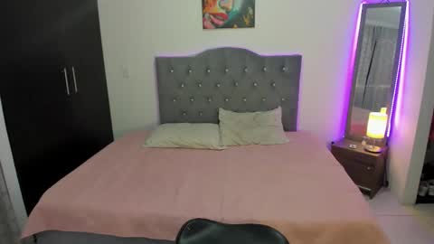 Nathalia  Take surprises in our chat. 25tkns for a hot pic. Follow me. online show from January 18, 2026, 6:12 pm