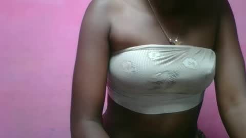 nathalia069 online show from February 13, 2026, 6:48 pm