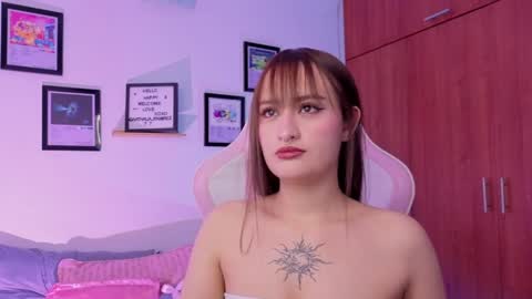 Nathalia Ramirez online show from March 29, 2026, 11:49 pm