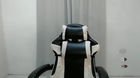 nathalia_starxxx online show from September 26, 2025, 4:27 am