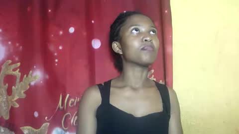 Snapshot of nathalie004 chatting on September 17, 2025, 5:20 am nathalie004 online show from September 17, 2025, 5:20 am